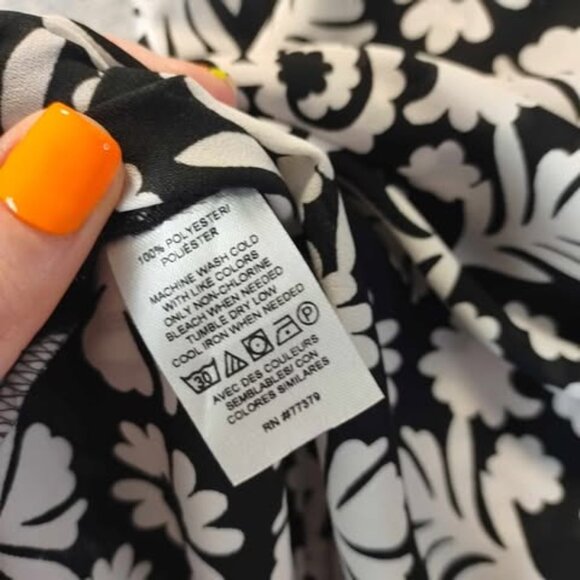 Elie Tahari Yellow Stretch Scoop Tank Top M/L Elevated Basics Layering Essential - Picture 9 of 10